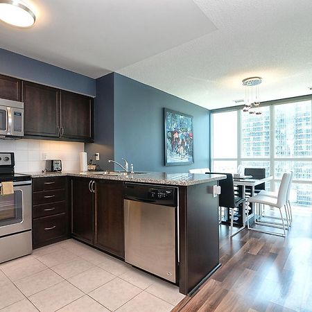 Napa Furnished Suites At Cn Tower & Maple Leaf Square โตรอนโต ภายนอก รูปภาพ