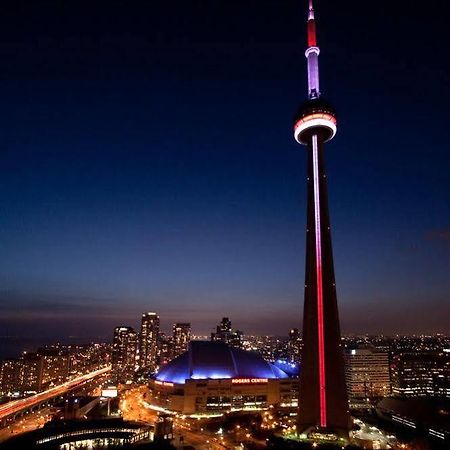 Napa Furnished Suites At Cn Tower & Maple Leaf Square โตรอนโต ภายนอก รูปภาพ