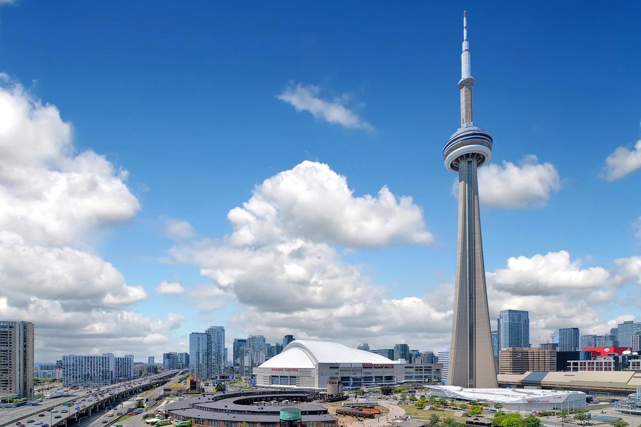 Napa Furnished Suites At Cn Tower & Maple Leaf Square โตรอนโต ภายนอก รูปภาพ